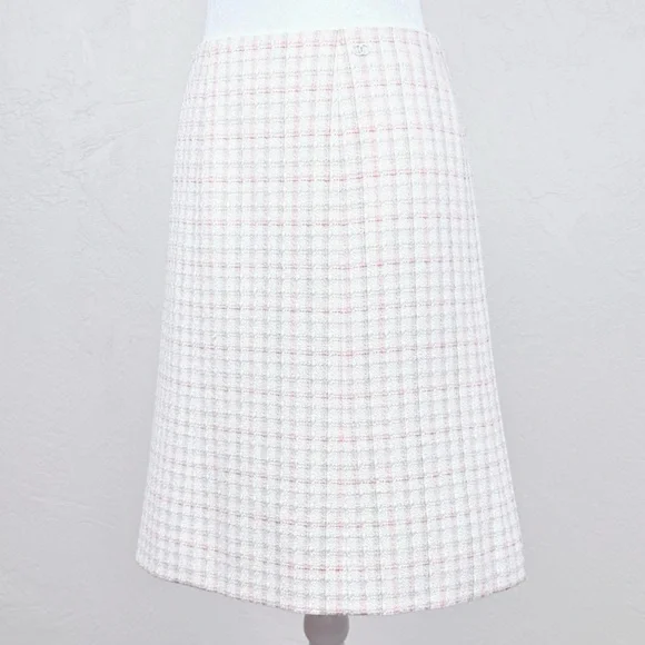 Chanel 04C 2004 Cruise Resort Ivory Fantasy Tweed B2364 Skirt Size 36 FR 4 US - Picture 3 of 16